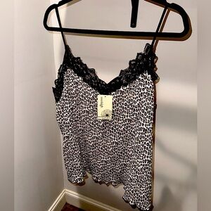NWT Everleigh Animal Print tank